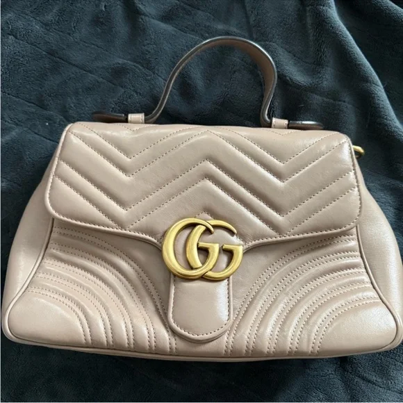 Gucci
GG Marmont Top Handle Flap Bag Matelasse
Leather - Picture 6 of 10